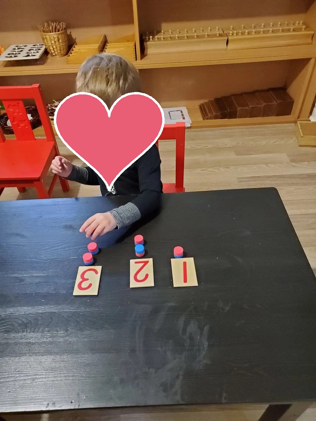 Chiffres et jetons Montessori — Les Aventuriers d'Anjou